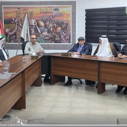 Dura Municipality Hosts Delegation from the Naqab in a Unifying Palestinian Gathering