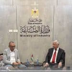 Dura Municipality Discusses Craft Zone with Minister