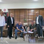 بلدية دورا توقّع اتفاقية لإفراز وتطوير إسكان جامعة الخليل